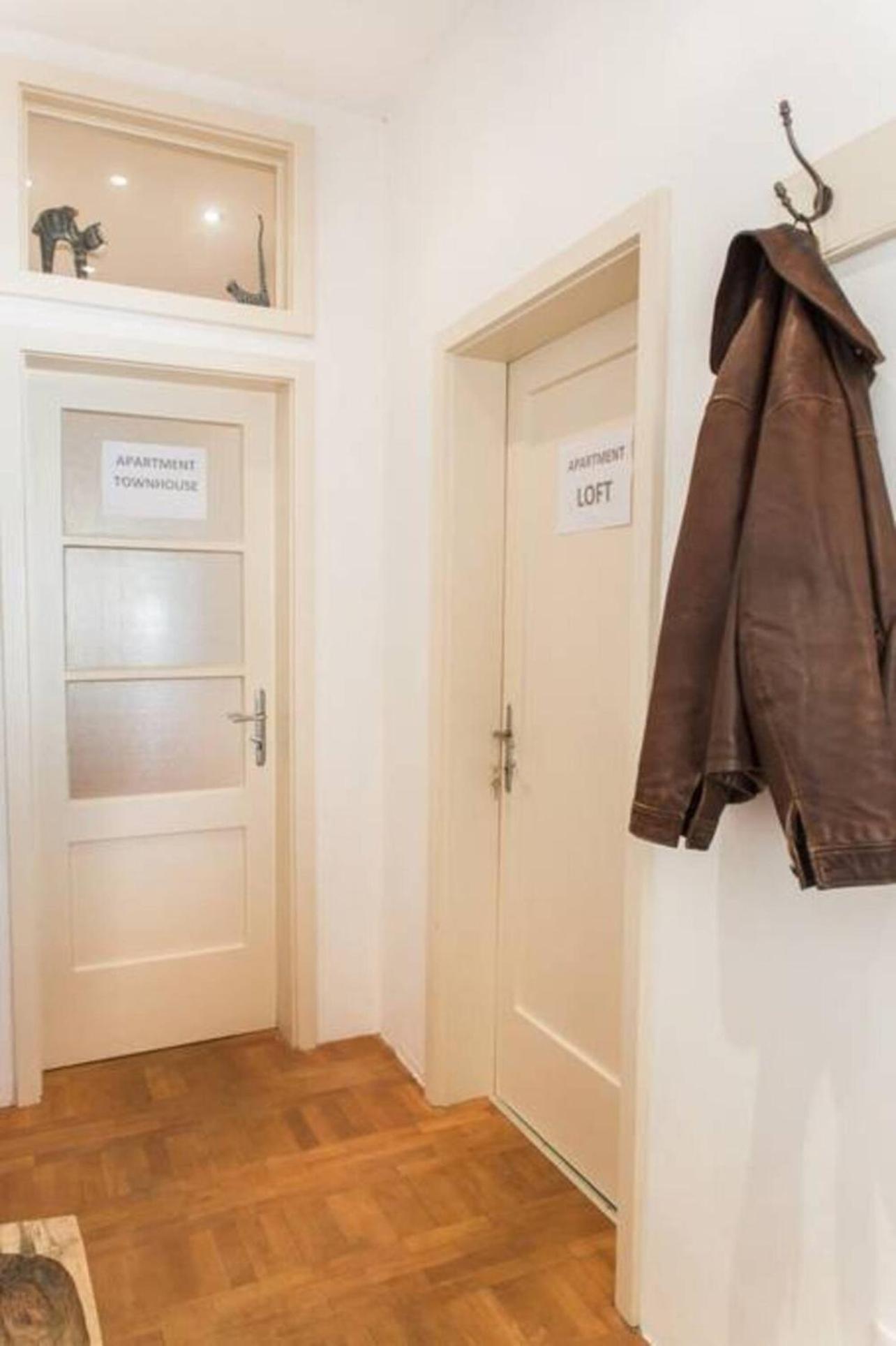 Tolmin Center Apartments Townhouse & Loft Bagian luar foto
