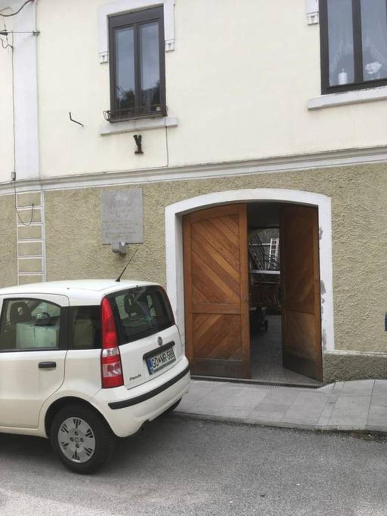 Tolmin Center Apartments Townhouse & Loft Bagian luar foto